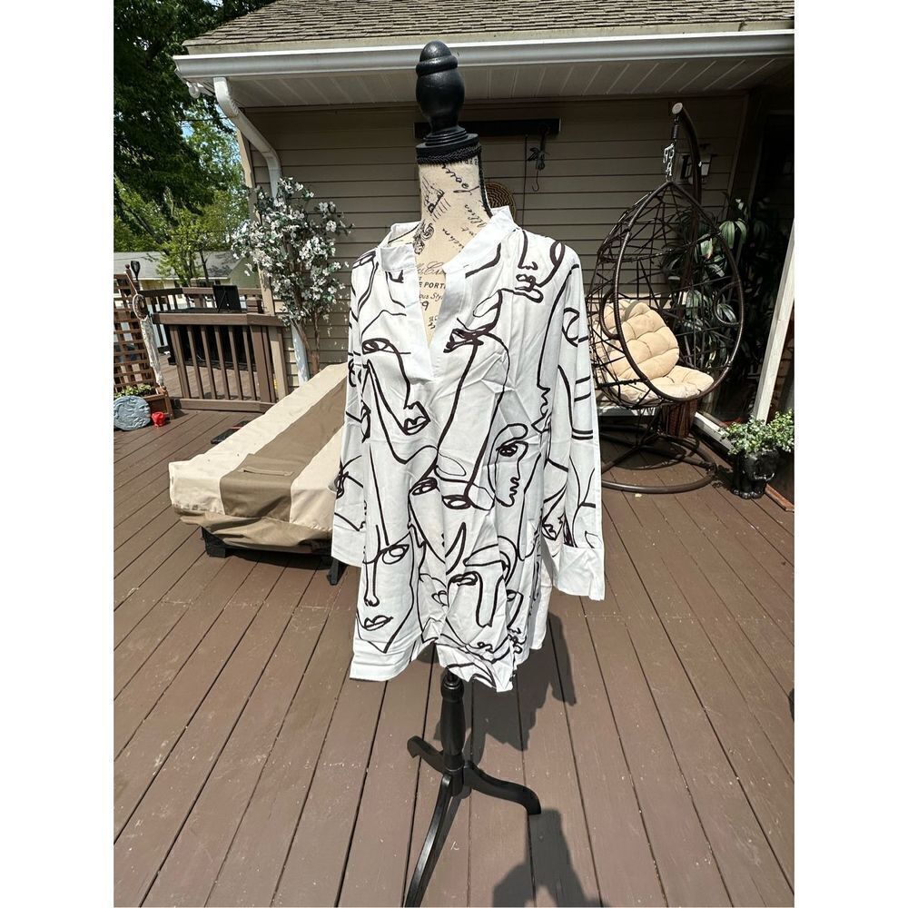 Beautiful abstract, oversize tunic, blouse, half sleeve. New w tags xl - Picture 2 of 13